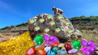 Treasure Hunting Digging for Treasure worth Million of Gold Nuggets at the River [upl. by Everson]