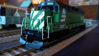 Athearn Burlington Northern EMD GP35 Unboxing and Review [upl. by Kathy951]