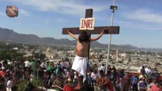 Crucifican a Jesús en el mirador [upl. by Enneira]