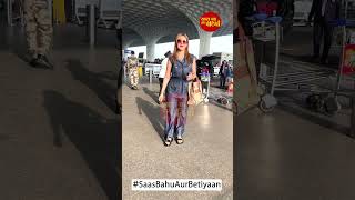 Munmun Dutta looking chic and radiant at the Mumbai Airport as she jets off to her next adventure [upl. by Lanevuj86]