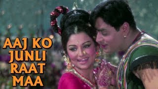 Aaj Ko Junli Raat Maa  Classic Duet Song  Sharmila Tagore Rajendra Kumar  Talash [upl. by Lizzie]