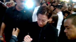 Rurouni Kenshin in Manila  Takeru Sato with fans [upl. by Emerej]