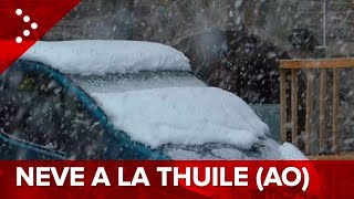 LIVE La Thuile Aosta la neve imbianca le Alpi occidentali diretta video [upl. by Anaxor]