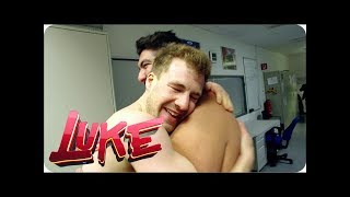 Luke und Faisal in der Kältekammer  LUKE Die Woche und ich [upl. by Enawtna]