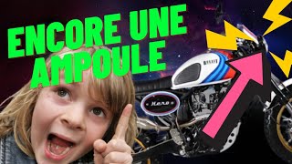 Lampoule qui grille sur Bullit 125 Hero [upl. by Nodnab]