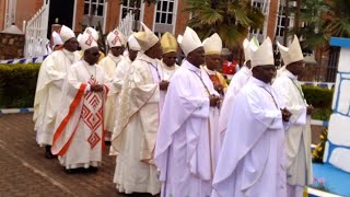 UMUTAMBAGIRO Iyimikwa rya musenyeri John Bosco NTAGUNGIRA  Cathedral ya Butare [upl. by Damiani329]