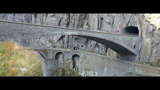 Die Teufelsbrücke in der Schöllenenschlucht [upl. by Akiwak]