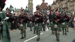 Thousands of bagpipers mark anniversary of battle in Scotland [upl. by Ecitnirp]