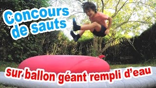 Concours de sauts sur un BALLON GONFLABLE GEANT REMPLI DEAU [upl. by Ayatnwahs]