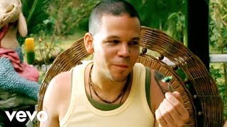 Calle 13  Un Beso de Desayuno Video [upl. by Celene]