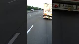 Noch nie war eine Staumeldung so präzise lkwfahrer lkw germantruckdriver germany dash [upl. by Birck]