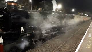 Vintage Trains Clun Castle penultimate Polar Express of 2023 Whitlocks End 23122023 [upl. by Ennirok]