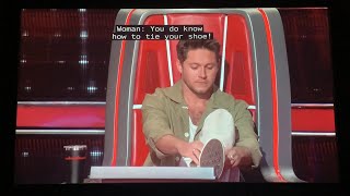 Niall Horan learns to tie his shoelaces 😜  The Voice Playoffs Part 2 112723 [upl. by Wallache]