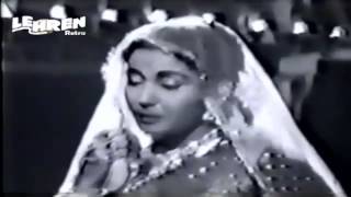 A beatuful dance of Meena Kumari of her [upl. by Rezeile]