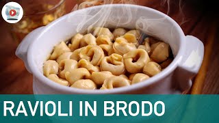 Ravioli in Brodo Fatti in Casa in 5 Step [upl. by Eisiam]