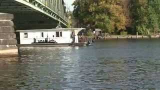 Hausboote  schwimmende Ferienhäuser mieten bei Yachtcharter Römer [upl. by Alyl146]