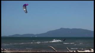 Kitesurfen in Talamone Italien [upl. by Annairdna90]