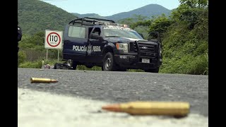 Emboscan a federales en Michoacán van 22 muertos [upl. by Stutman]