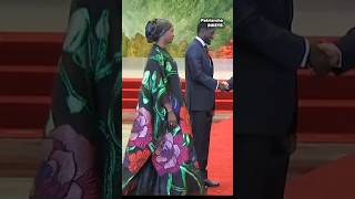 La première dame du Sénégal choque la Chine 😳 [upl. by Namialus]