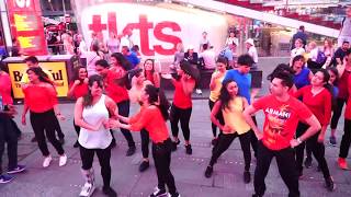 Single Rehne De  Simran  Kangana Ranaut  Times Square  Flash Mob [upl. by Nagey]