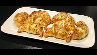 RECETTE IDÉALE POUR LE RAMADAN LES CROISSANTS FEUILLETÉS À LA VIANDE HACHÉE ET AU FROMAGE [upl. by Ayahsey]