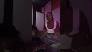 Lydia Jazmine KAPEESA acoustic jamming with Bombamuzic 🎹🥰💃🏾 [upl. by Odele]