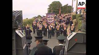 N IRELAND POLICE BLOCK PROTESTANTS MARCH THROUGH PORTADOWN [upl. by Sualokcin]