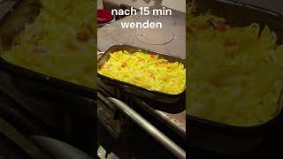 Käsenudeln mit Goldfadenkraut cooking [upl. by Ahsiadal]