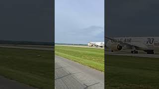 Boeing 787 Dreamliner Gulf Air beautiful spool up noise [upl. by Ronyam400]