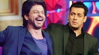 Shahrukh Khan INSULTS Salman Khan At Filmfare Awards 2017 [upl. by Violeta]