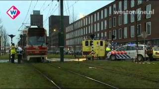 Fietser onder tram in Den Haag  Westonlinenl [upl. by Aretse391]