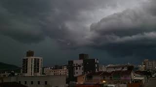 TROVOADA RAIOS TEMPESTADE 17122018 CAMBORIU SC [upl. by Juna]