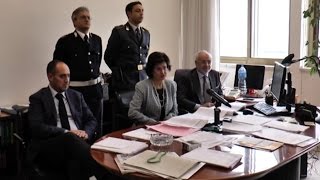 Caserta  Appalti Esercito arrestati due ufficiali e un imprenditore 270116 [upl. by Akiras991]