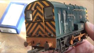 Opening the class 08 shunter by Bachmann [upl. by Ailad]