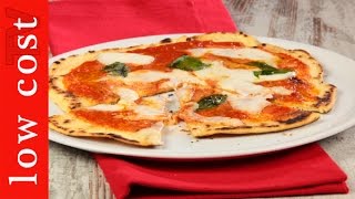 Piadinpizza  Come fare una pizza veloce in padella [upl. by Ymme]