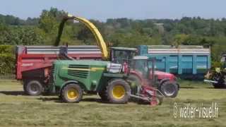 Récolte densilage de Raygrass Italien avec une ensileuse John Deere 7450 [upl. by Kecaj]