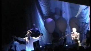 Gail Ann Dorsey amp David Bowie  O Superman Shepherds Bush Empire  12081997VOB [upl. by Giacopo]