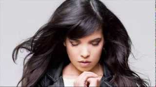 Indila  BKG Qualité CDnew release radio edit [upl. by Kir]