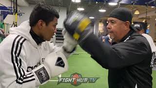 ROMAN GONZALEZ DRILLING COMBOS ON THE MITTS IN WORKOUT DAYS AHEAD OF TITLE SHOT AGAINST KAL YAFAI [upl. by Meghann289]