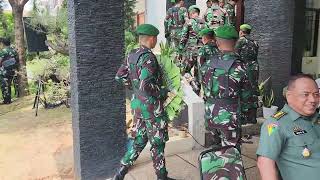 Upacara Militer Iringi Keberangkatan Jenazah Brigadir Jenderal TNI Hery Ismailliya [upl. by Sclater]