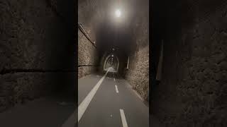 fietsen door de tunnel [upl. by Corbett]