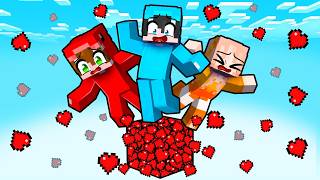 Atrapados en Un SOLO Bloque de CORAZÓN en Minecraft [upl. by Anuahs]