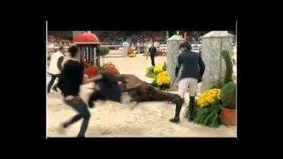 20111106 Sir Hickstead Olympic Showjumper died in Verona [upl. by Alcine955]