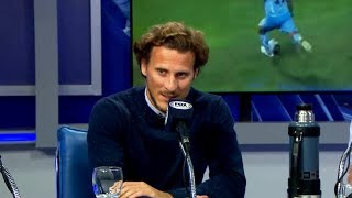 Anécdotas de DIEGO FORLAN en MANCHESTER UNITED  Consejos de KEANE y SOLSKJAER [upl. by Anoirtac148]