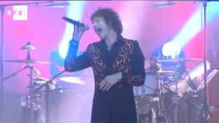 Enrique Bunbury versiona canciones latinoamericanas en su nuevo disco quotLicenciado Cantinasquot [upl. by Swec]