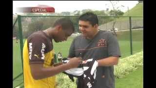 Serginho paga aposta na Cidade do Galo  22 [upl. by Westmoreland]