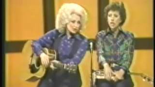 Dolly Parton amp Carol Burnett  No One Picks Like A Nashville Picker Picks Live 1979 [upl. by Epuladaug]