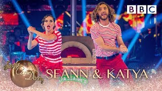 Seann Walsh and Katya Jones Charleston to Bills by Lunchmoney Lewis  BBC Strictly 2018 [upl. by Amaty577]