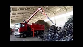 Gru per rottami Marchesi  Marchesi recycling crane M15R 1192 [upl. by Redmer264]