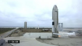 La fusée Starship de SpaceX réussit son atterrissage [upl. by Akisej]